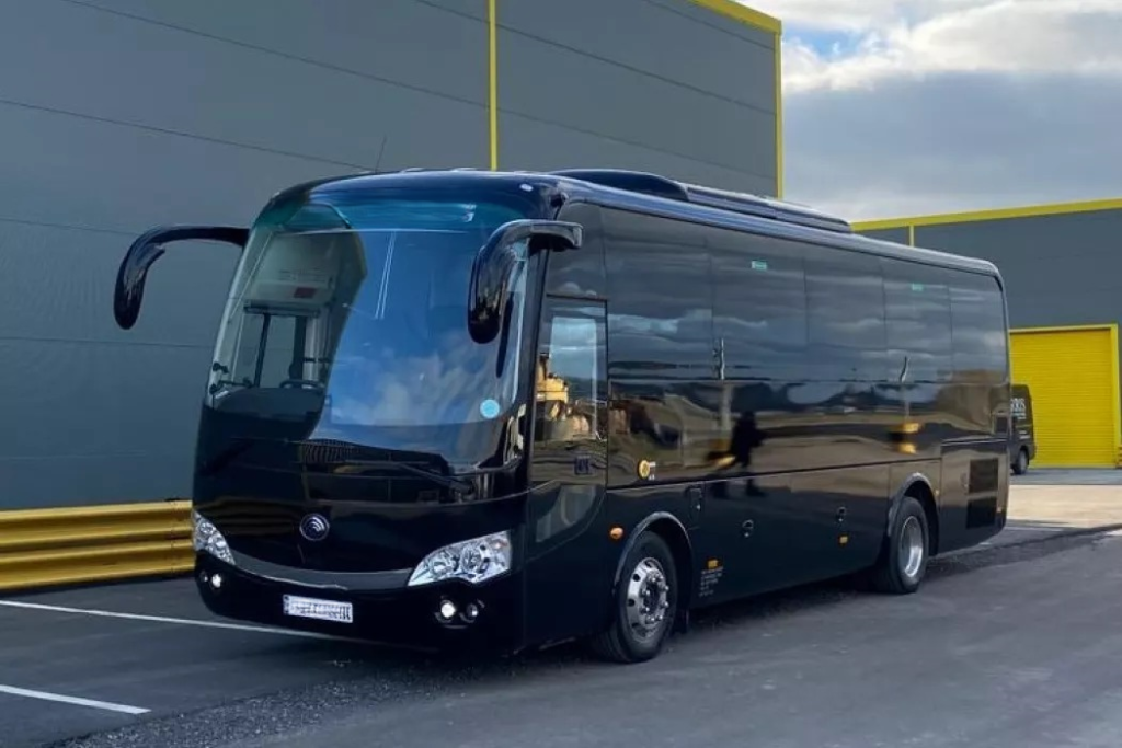 Luxury bus rental Belgium for group travel, corporate events and multi-city tours across Brussels, Bruges, Ghent and Antwerp.