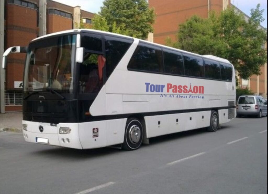 Coach hire Barcelona for cruise passengers at the cruise port